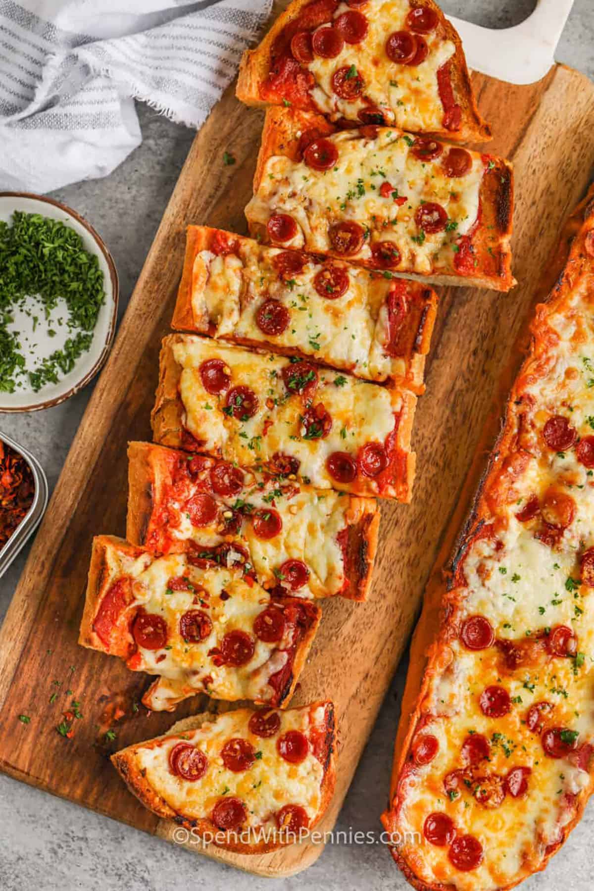 Homemade French Bread Pizza: Crispy, Customizable & Garlicy Perfection